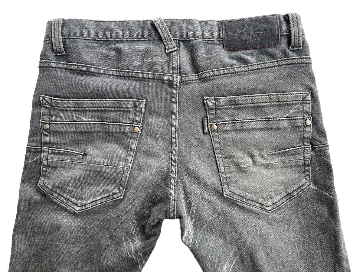 Tornado Mart Cut Up Stretch Destroyed Straight Jeans Size US 30 / EU 46 - 11 Thumbnail