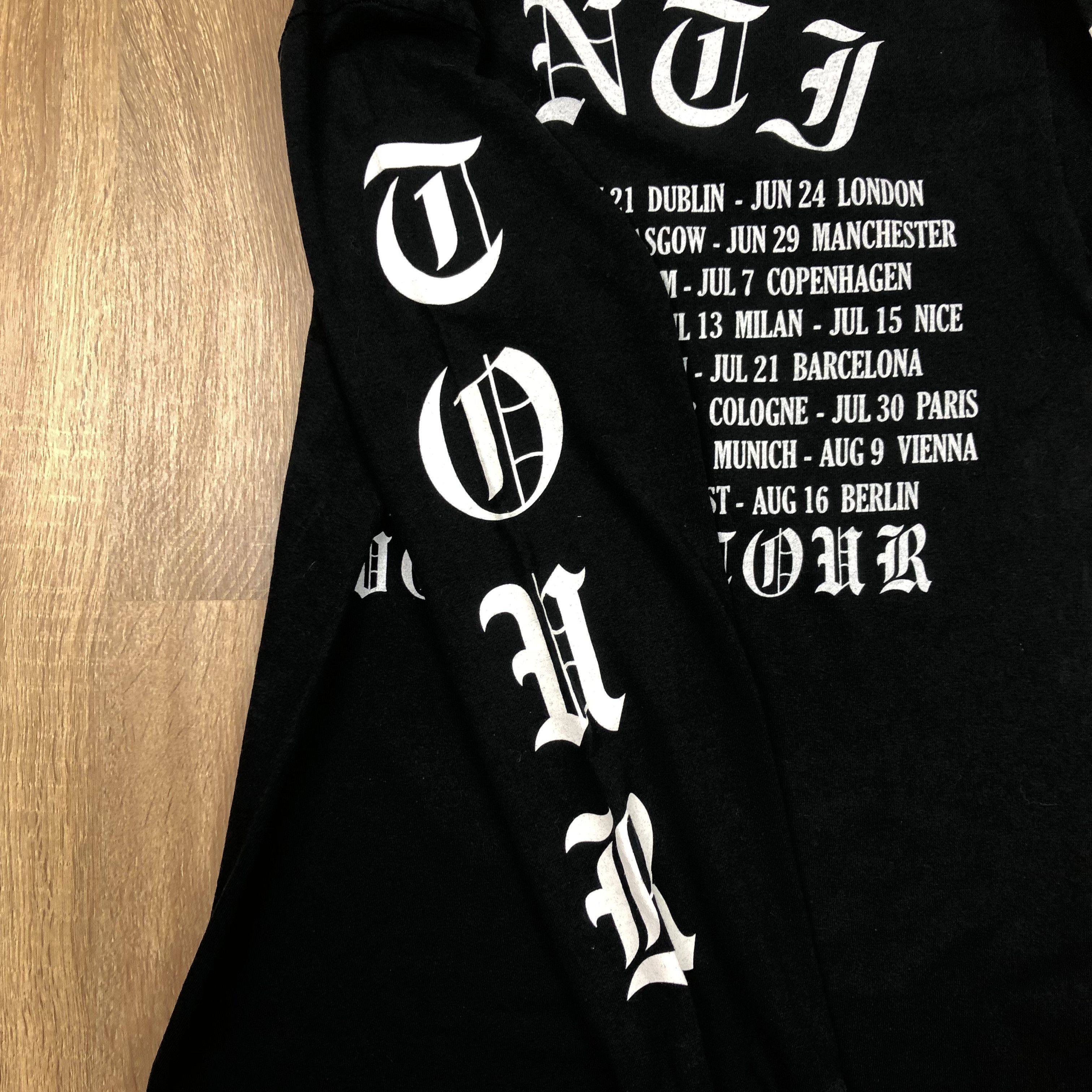 Band Tees × Rihanna Rihanna ANTI World Tour Tee 2016 Long Sleeve Rare Shirt Size S / US 4 / IT 40 - 12 Thumbnail