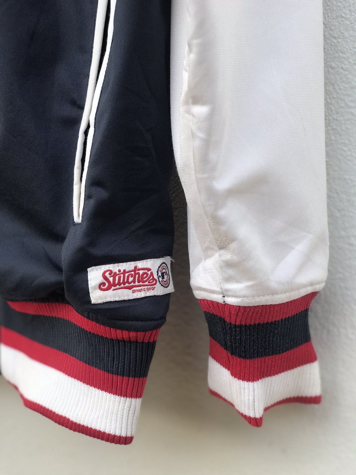 MLB Sweater Boston Red Sox Stitches Size US M / EU 48-50 / 2 - 6 Thumbnail