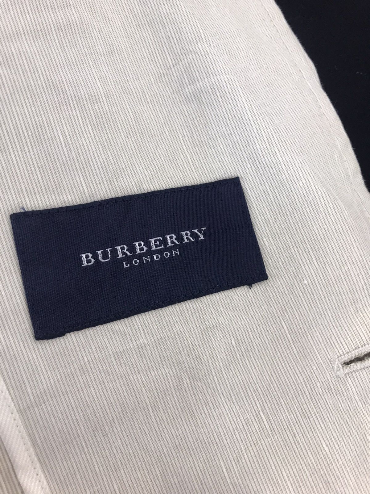 Burberry Burberry London Luxury Blazer Coat Jacket Button K2132j Size L / US 10 / IT 46 - 7 Thumbnail