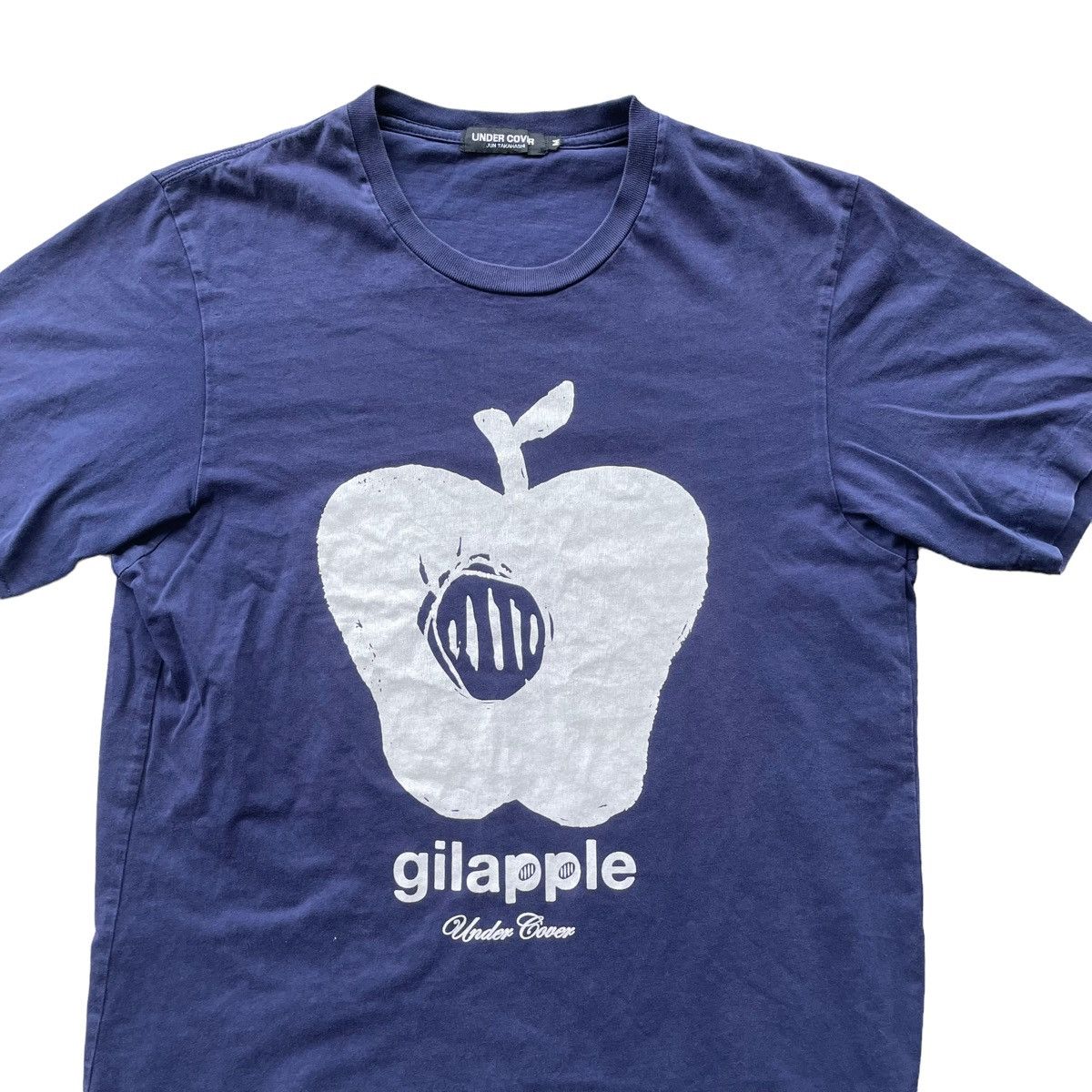 Jun Takahashi × Undercover 💥 UNDERCOVER GILAPPLE JAPAN NAVY TSHIRT Size US M / EU 48-50 / 2 - 4 Thumbnail
