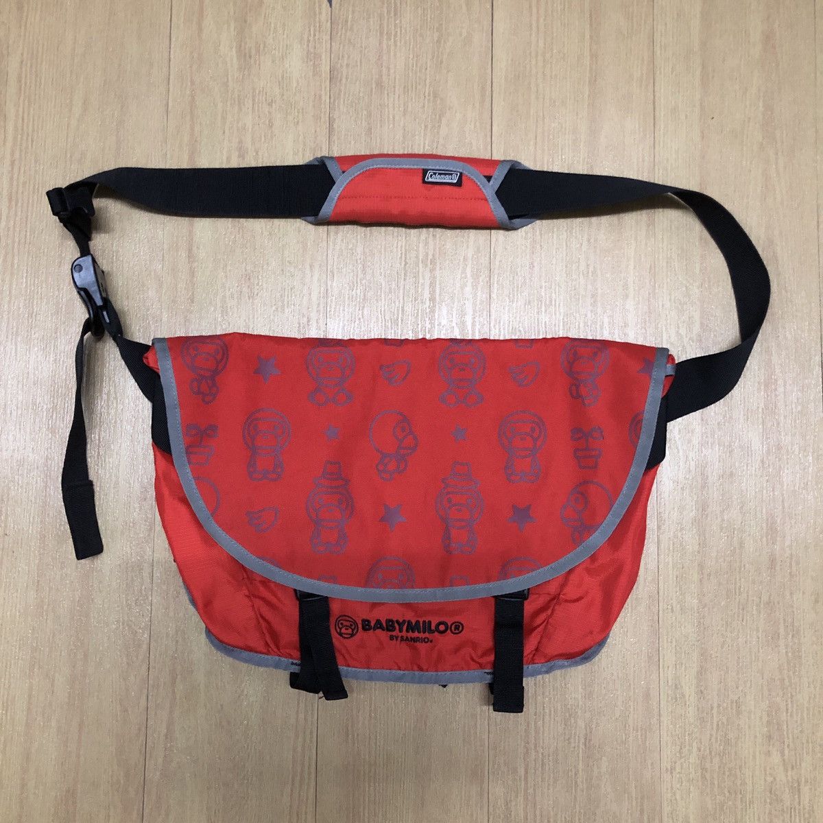 Bape F/W 2011 Bape Baby Milo X Coleman Messenger Bag Size ONE SIZE - 1 Thumbnail