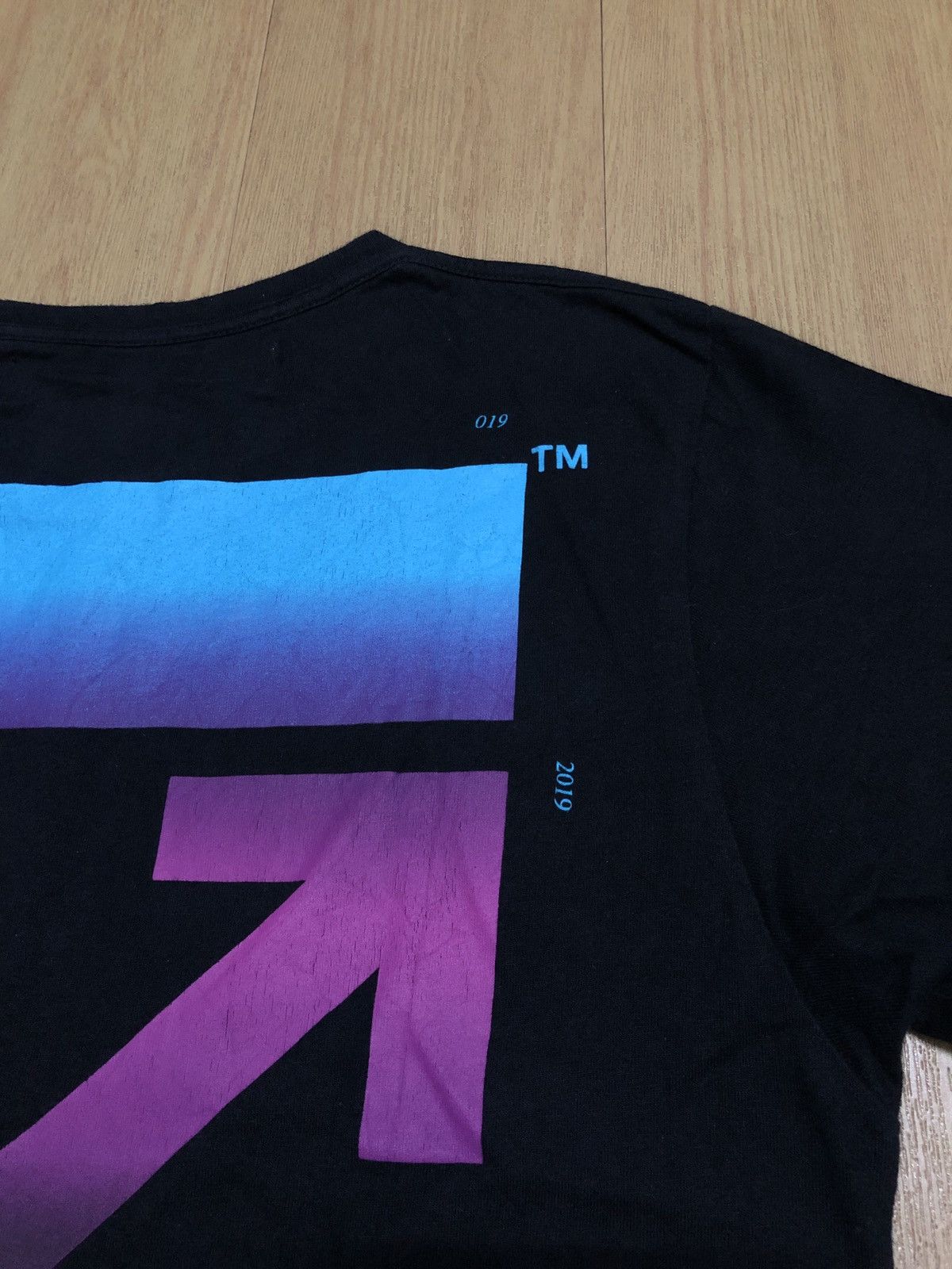 Off-White Off-White “Business Casual” Pink /Blue Gradient T-Shirts M Size US M / EU 48-50 / 2 - 3 Thumbnail