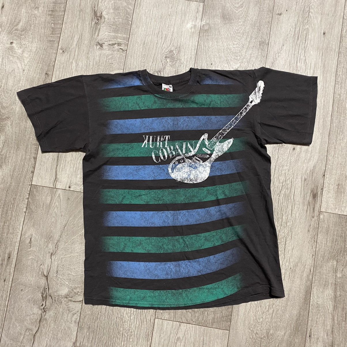 Band Tees VINTAGE KURT COBAIN GUITAR STRIPED BOXY T SHIRT Size US M / EU 48-50 / 2 - 1 Thumbnail