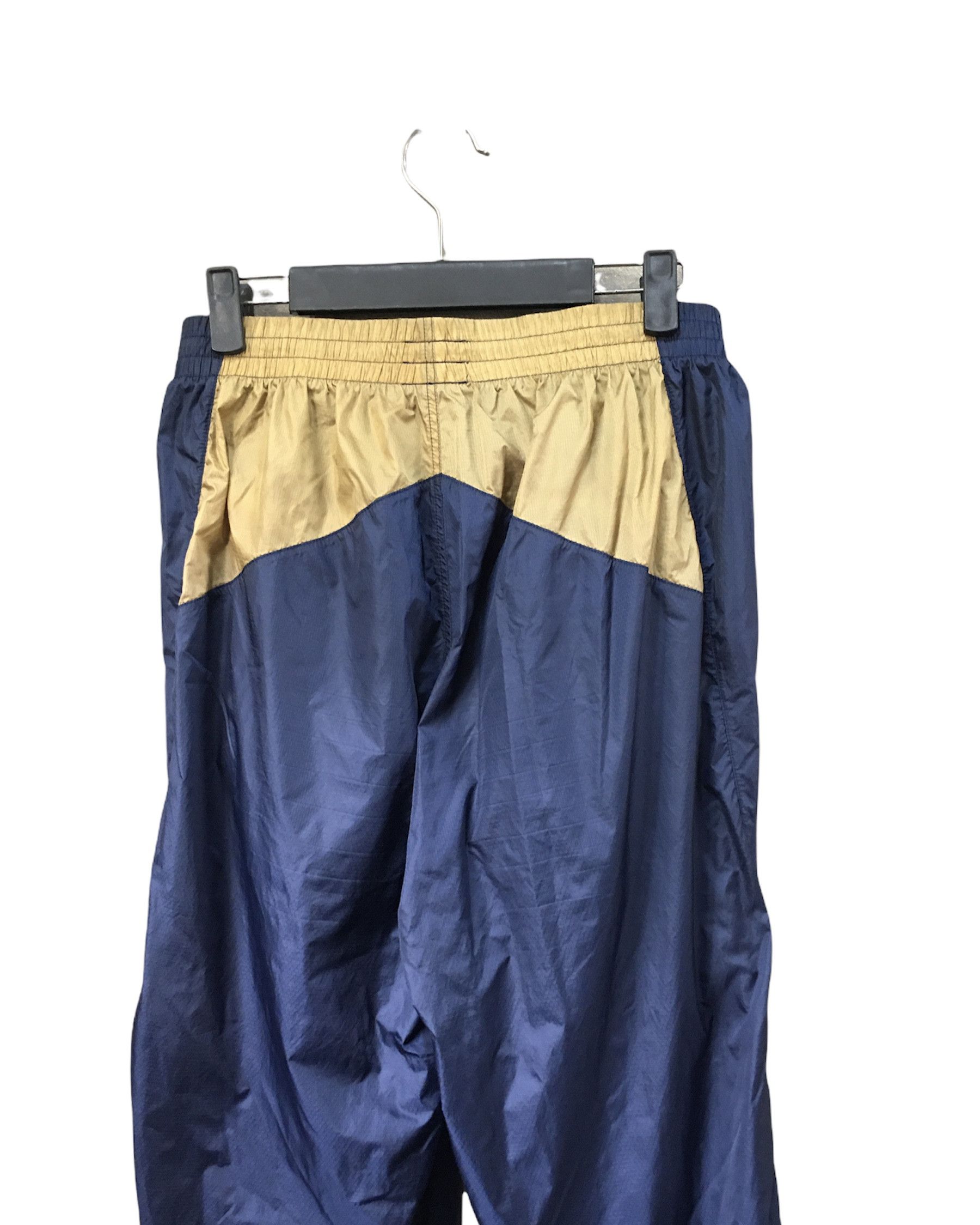 Descente × Japanese Brand × Umbro Vintage UMBRO Nylon Pants By DESCENTE Size US 28 / EU 44 - 6 Thumbnail
