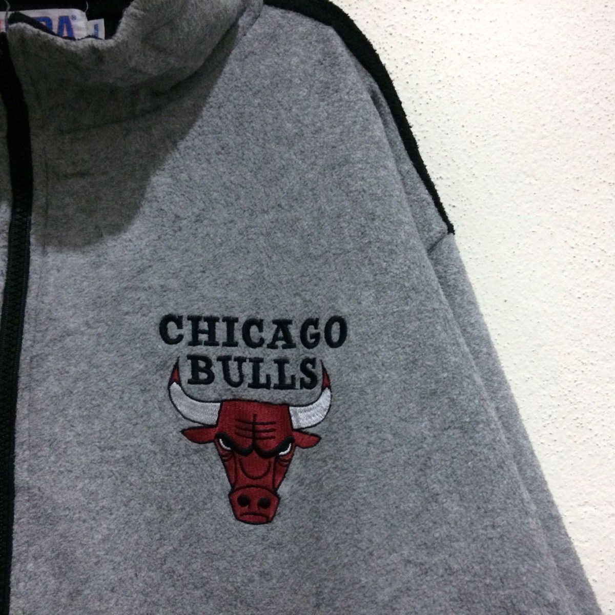 NBA Vintage Chicago Bulls Eastern Fleece Zipper Jacket Size US M / EU 48-50 / 2 - 5 Thumbnail