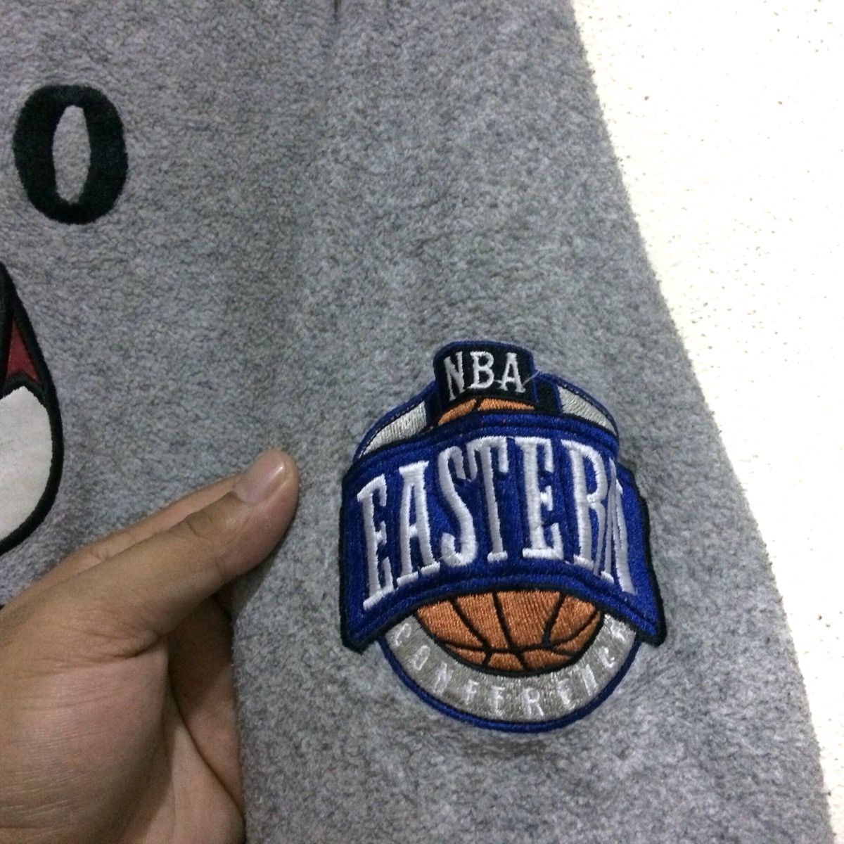 NBA Vintage Chicago Bulls Eastern Fleece Zipper Jacket Size US M / EU 48-50 / 2 - 3 Thumbnail