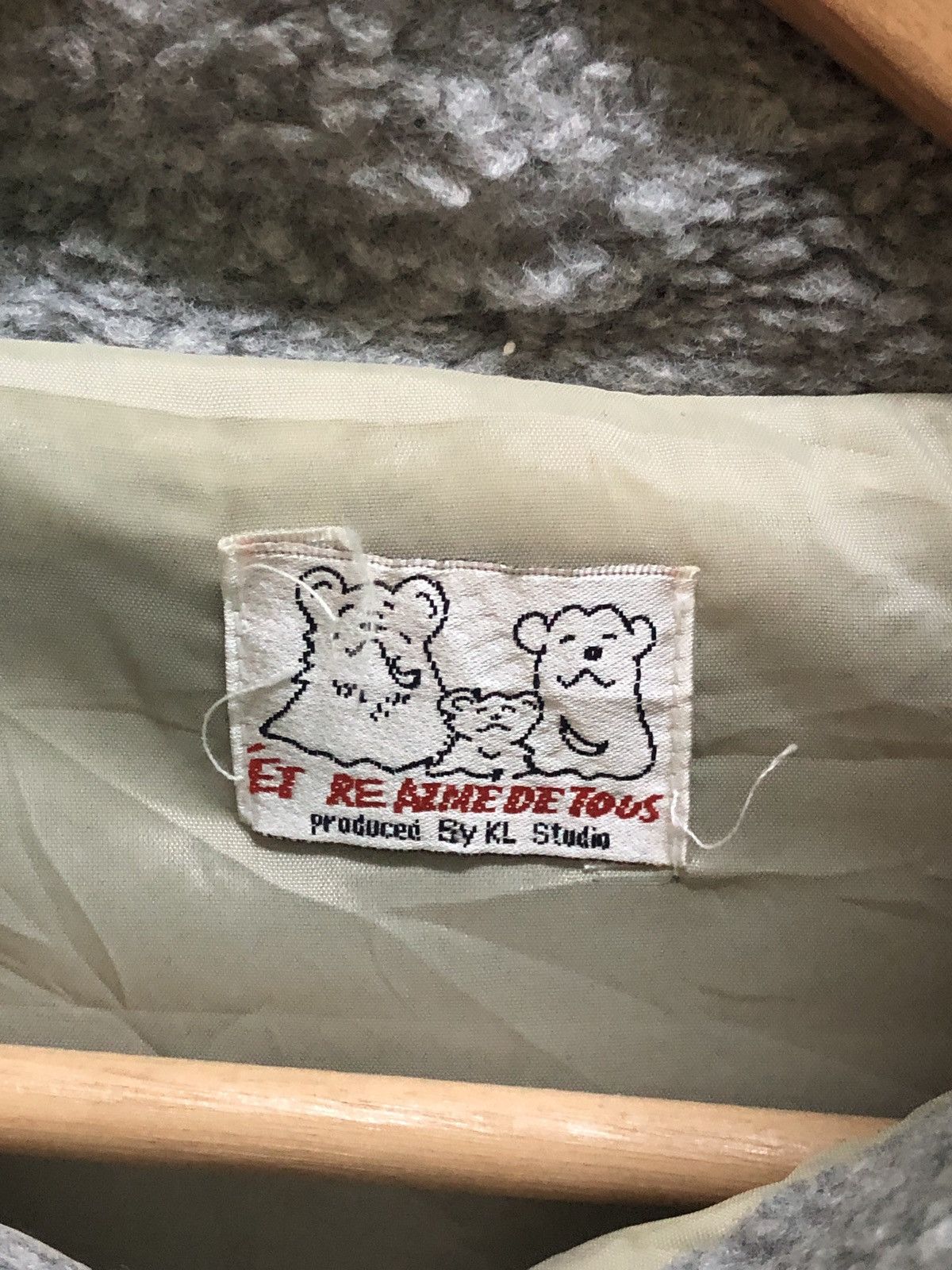 Japanese Brand × Vintage Vintage Kobe Laurel Running Puppy Printed Embroidery Fleece Size US L / EU 52-54 / 3 - 8 Thumbnail