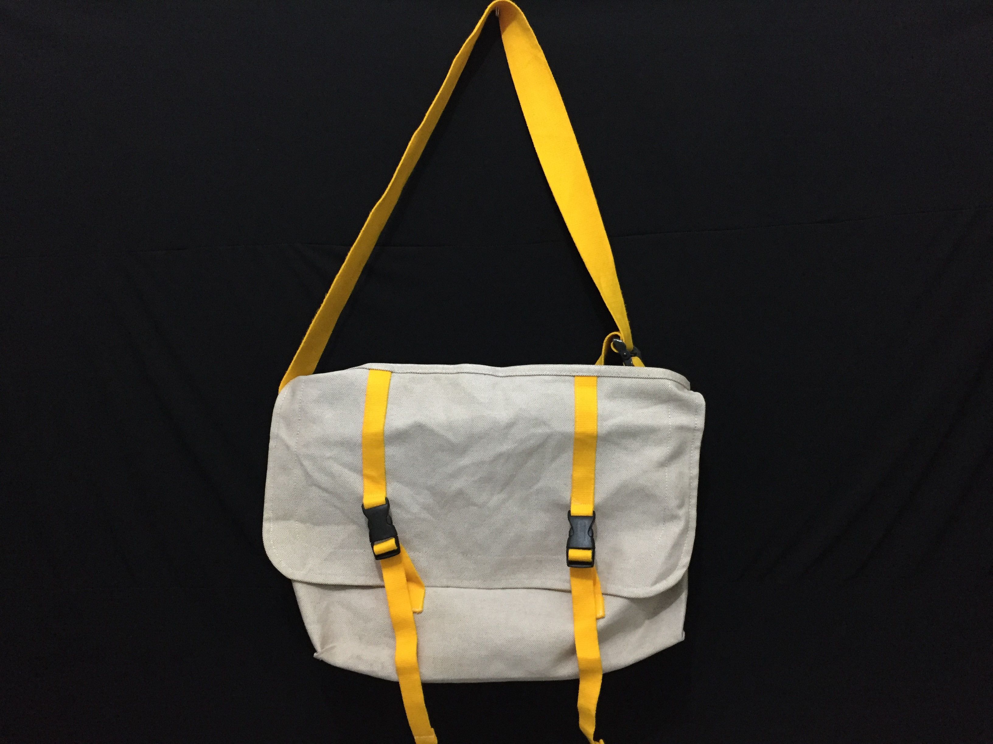 General Research 1998 General Research Large messenger parasite bag Size ONE SIZE - 4 Thumbnail