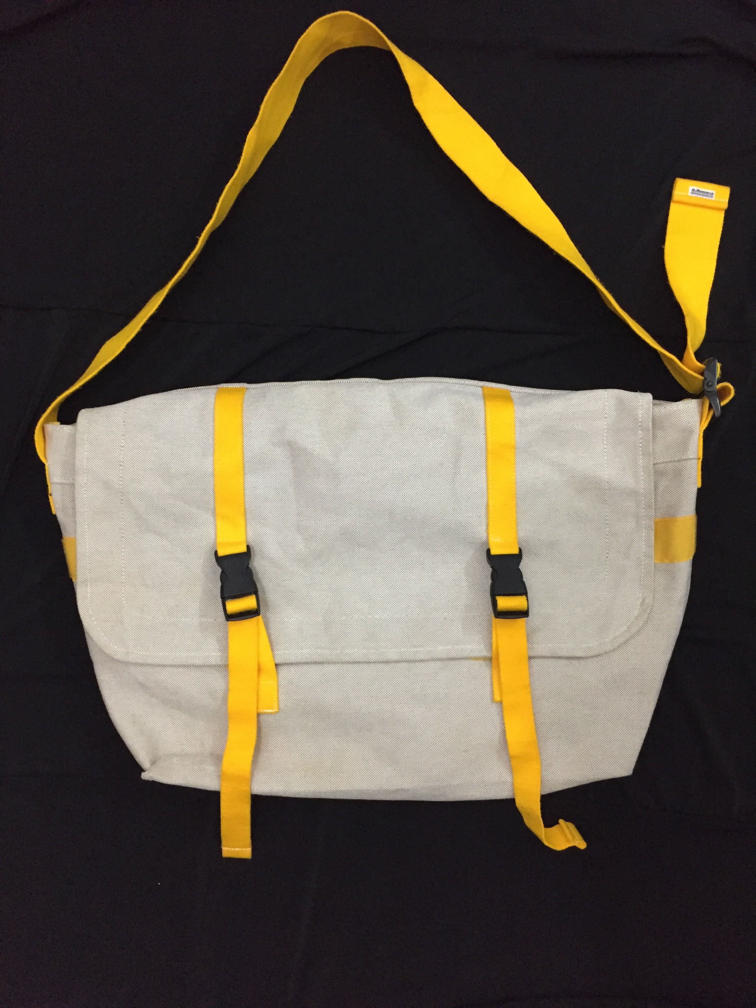 General Research 1998 General Research Large messenger parasite bag Size ONE SIZE - 3 Thumbnail