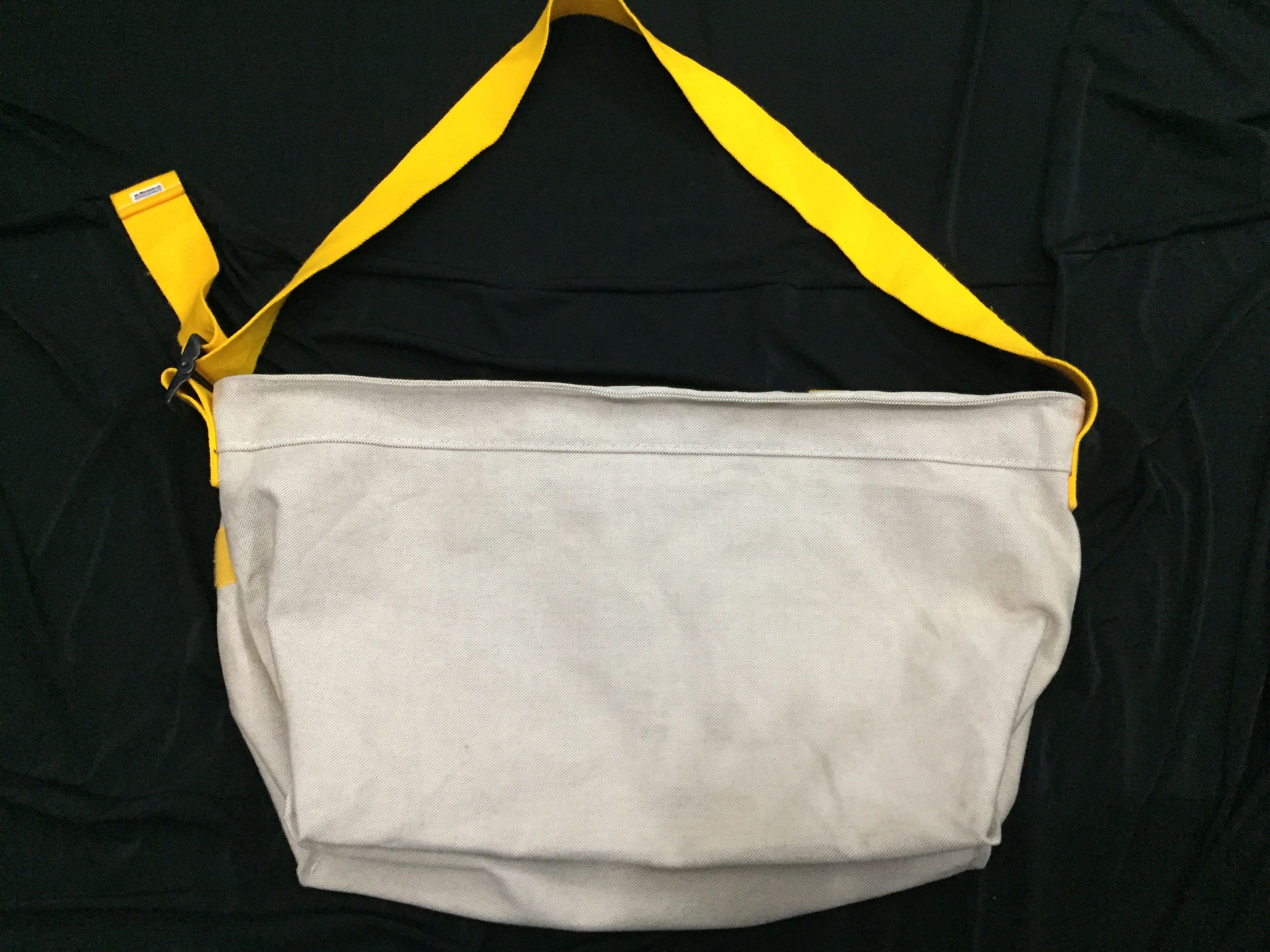 General Research 1998 General Research Large messenger parasite bag Size ONE SIZE - 7 Thumbnail
