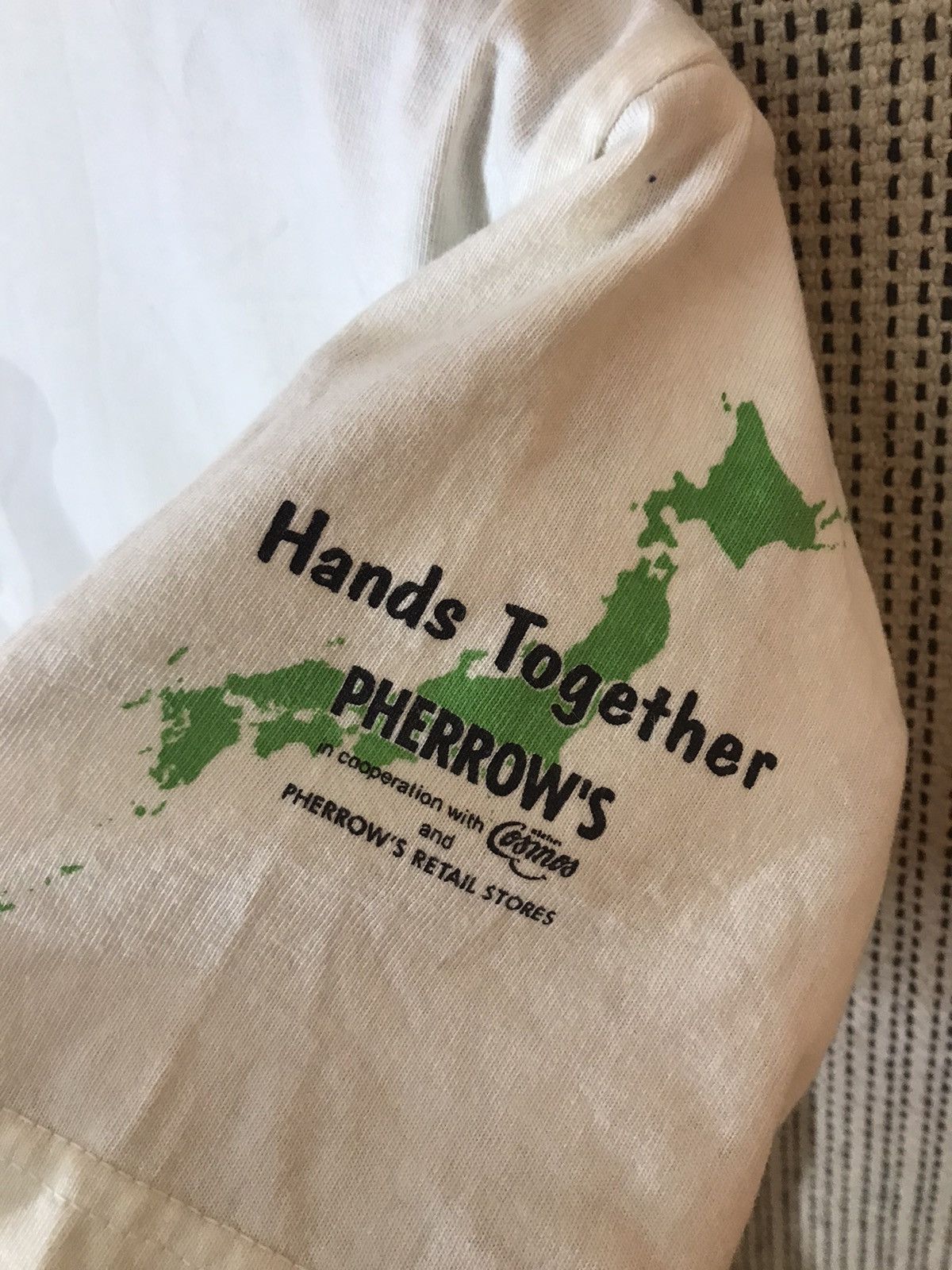 Japanese Brand × Pherrow's ‼️PHERROWS EVERYBODY THUMBS UP!! TSHIRT‼️ Size US M / EU 48-50 / 2 - 2 Thumbnail