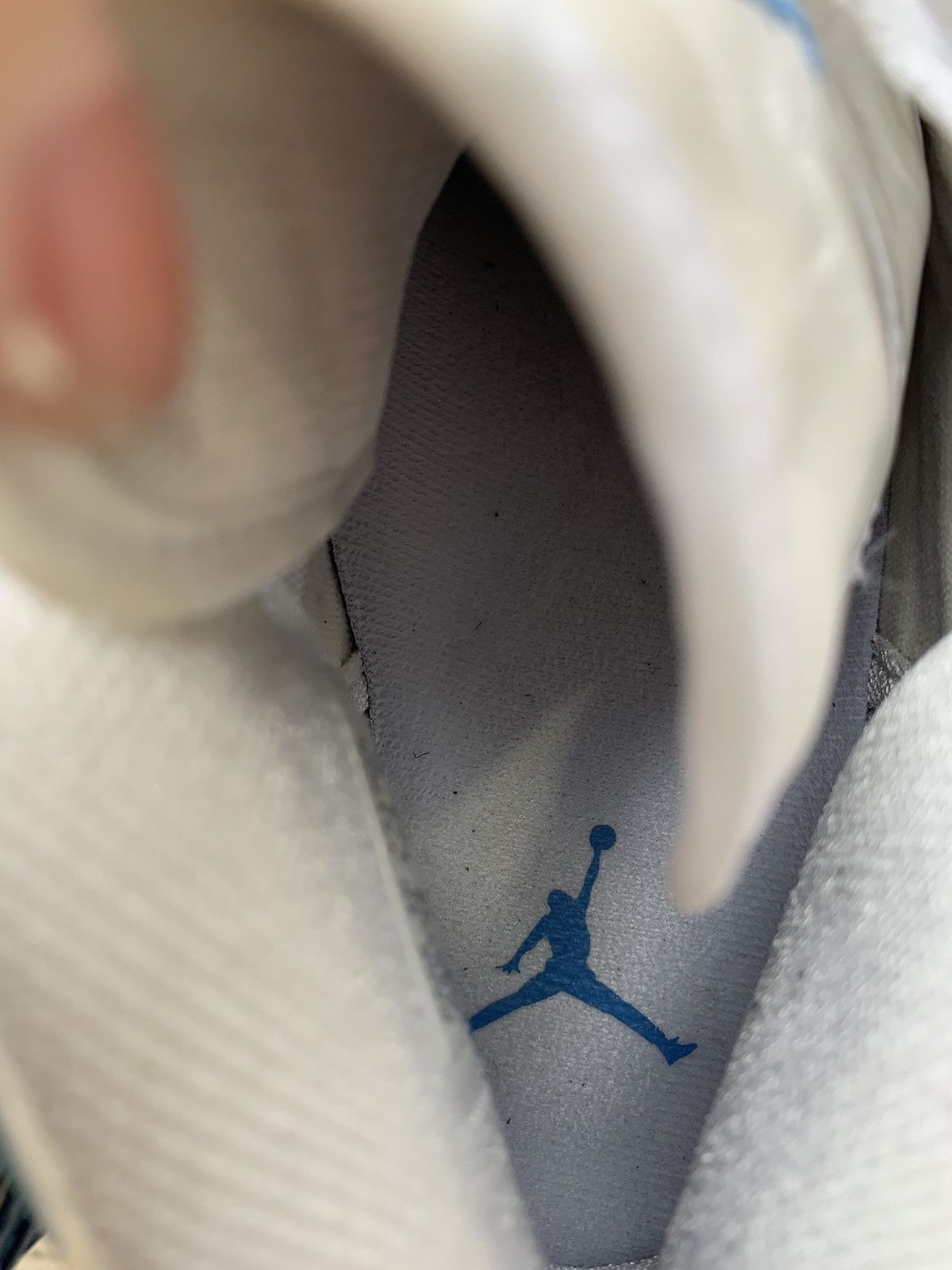 Jordan Brand × Nike Air Jordan 1 Retro UNC Patent Size US 11 / EU 44 - 13 Thumbnail