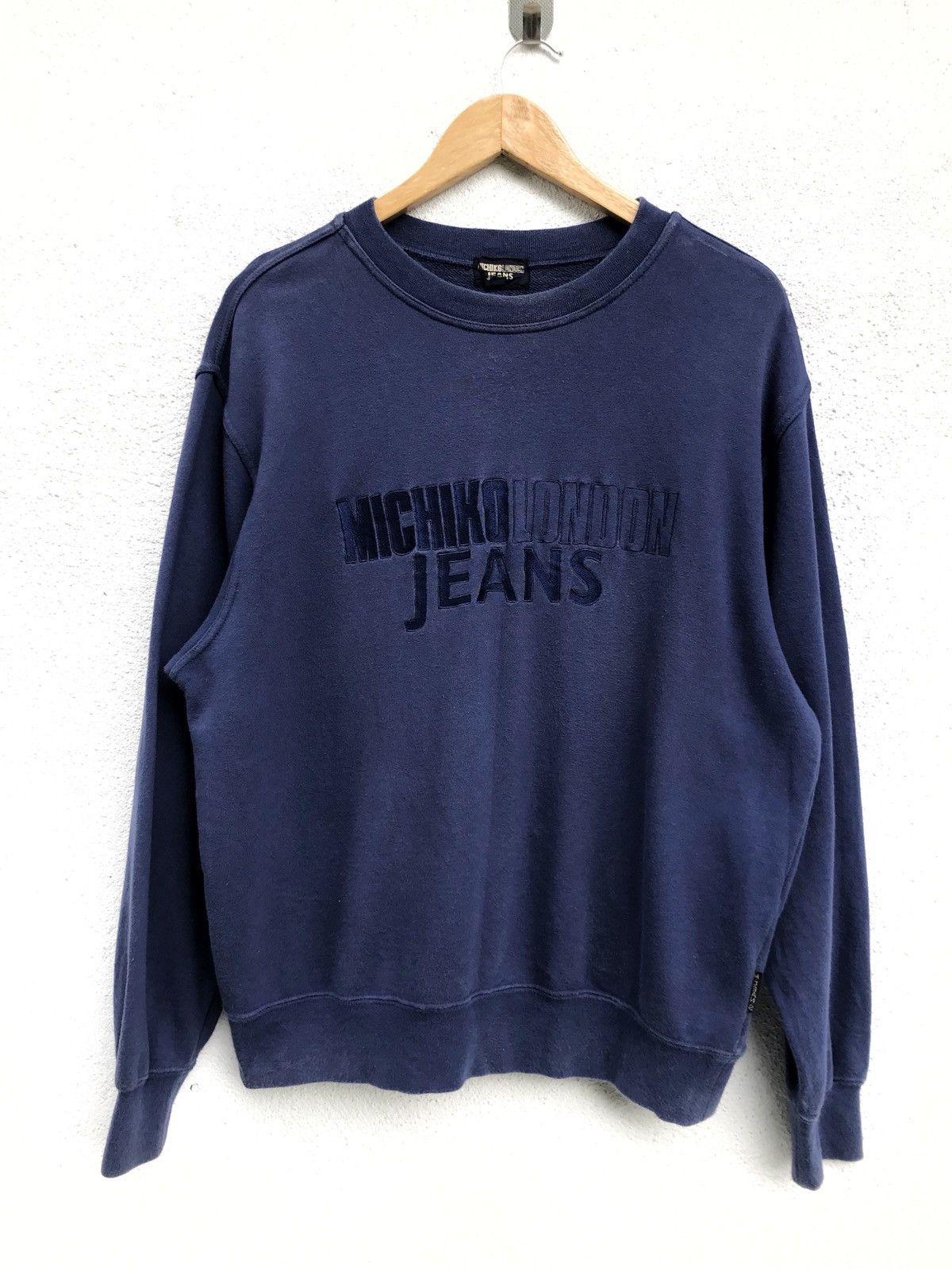 Michiko Koshino London Michiko London Big Spell Out Logo Crewneck Sweatshirt Size US L / EU 52-54 / 3 - 1 Thumbnail