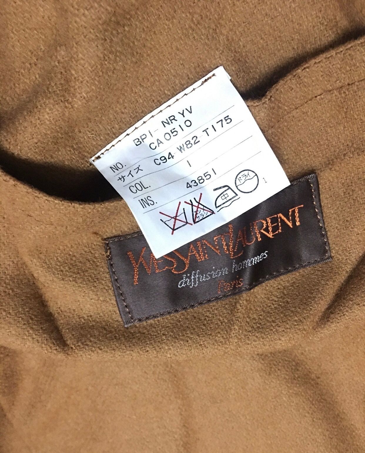 Yves Saint Laurent Yves Saint Laurent Plaid Inside Nice Design Long Coat Size US S / EU 44-46 / 1 - 15 Thumbnail