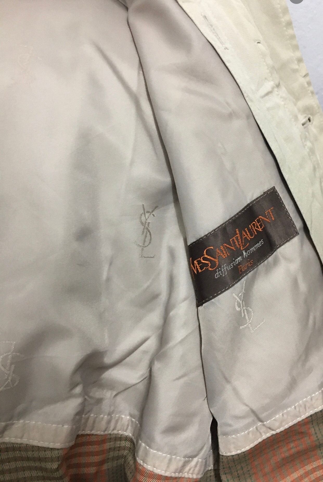 Yves Saint Laurent Yves Saint Laurent Plaid Inside Nice Design Long Coat Size US S / EU 44-46 / 1 - 16 Thumbnail