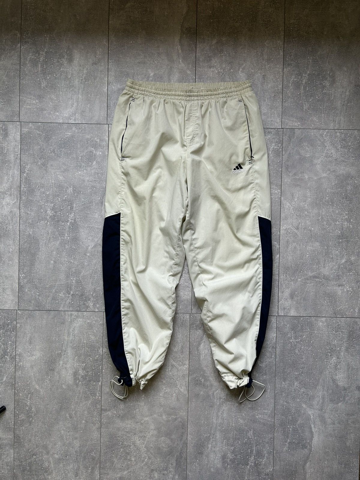 Adidas × Vintage Mens Vintage Adidas Stripes Sweatpants joggers drill pants Size US 32 / EU 48 - 2 Thumbnail