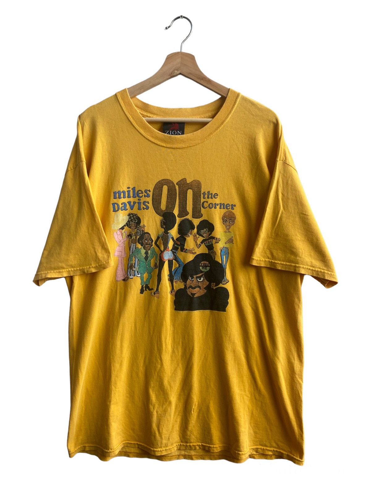 Band Tees Vintage Distressed Miles Davis on the corner tee Size US XL / EU 56 / 4 - 2 Thumbnail