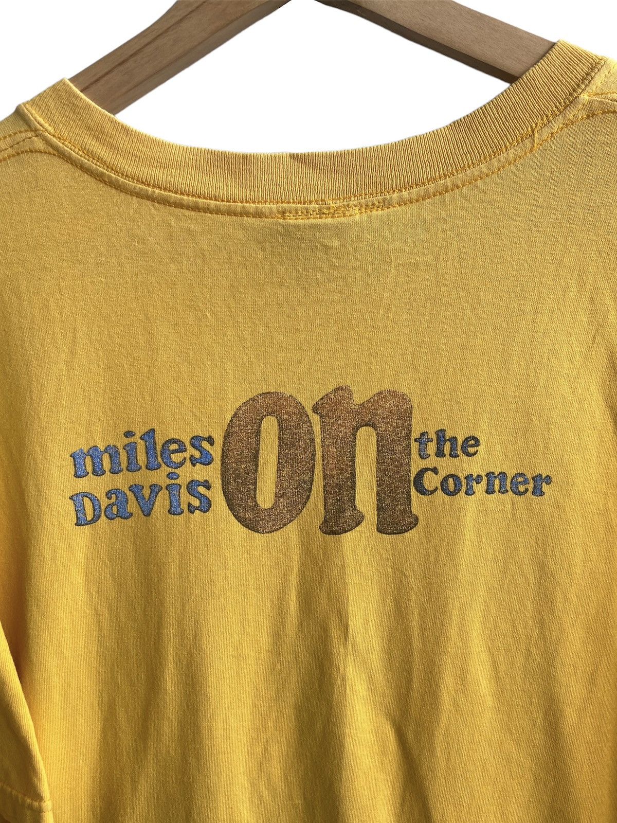 Band Tees Vintage Distressed Miles Davis on the corner tee Size US XL / EU 56 / 4 - 7 Thumbnail