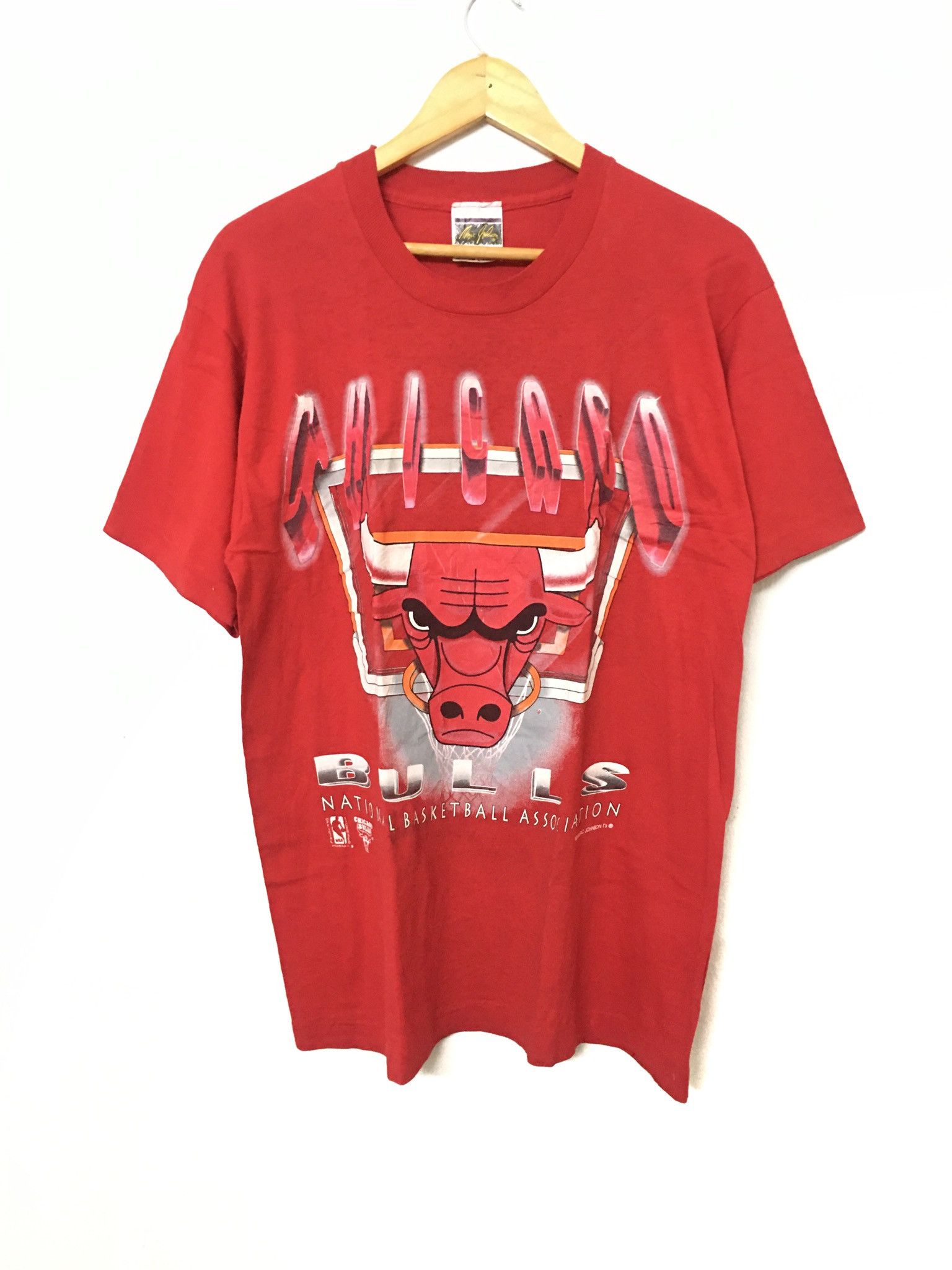 NBA Vintage 90s Chicago Bull x Magic Johnson NBA Basketball Tee Size US L / EU 52-54 / 3 - 1 Thumbnail