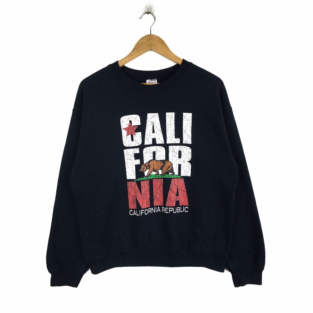 image of Gildan x Vintage California Republic Sweatshirt Pullover Jumper in Black, Men's (Size Medium)