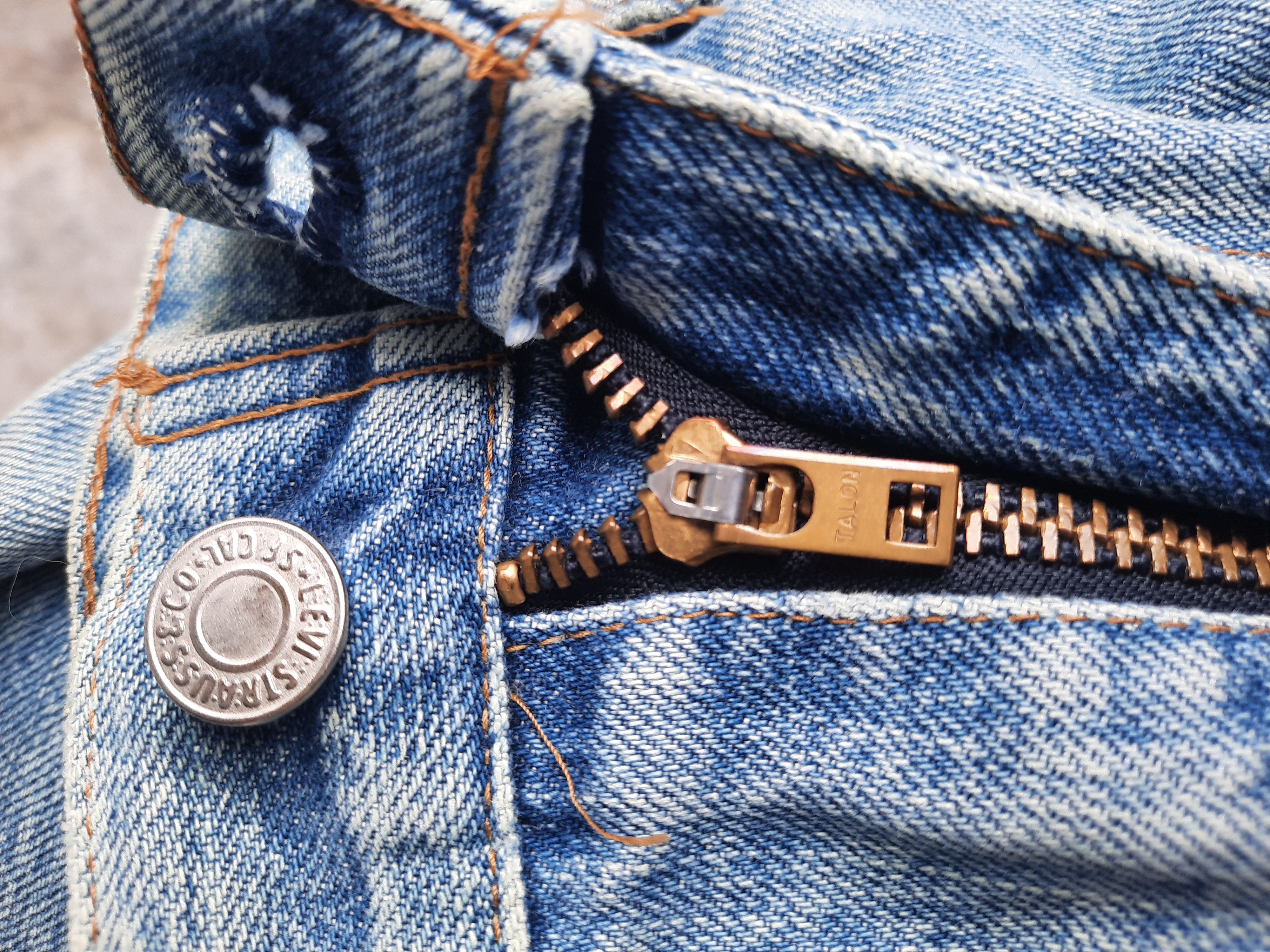 Japanese Brand × Levi's × Levi's Vintage Clothing Levi's 502 Big E Selvedge Vintage Size US 31 - 6 Thumbnail