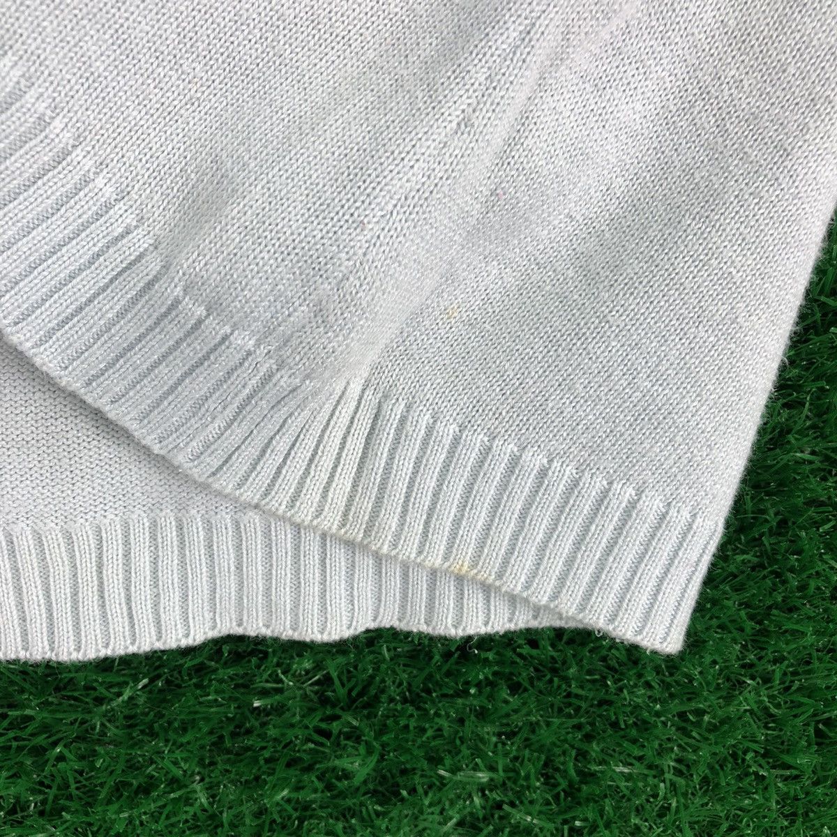 Issey Miyake Vintage IY Basics Issey Miyake Knit V-Neck Tee Size US XS / EU 42 / 0 - 8 Thumbnail