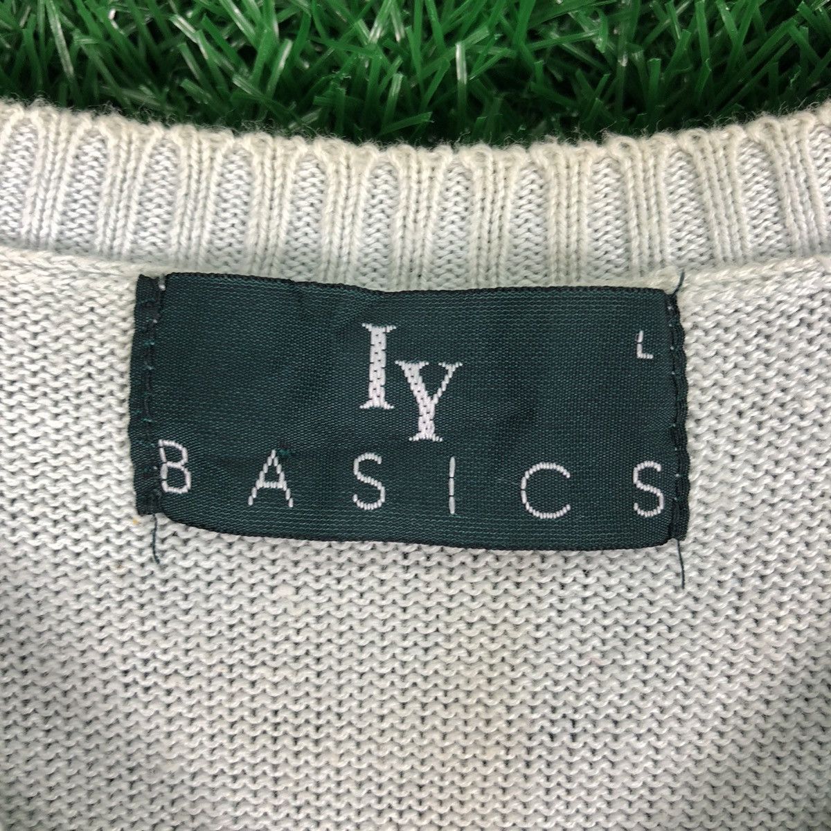 Issey Miyake Vintage IY Basics Issey Miyake Knit V-Neck Tee Size US XS / EU 42 / 0 - 9 Thumbnail