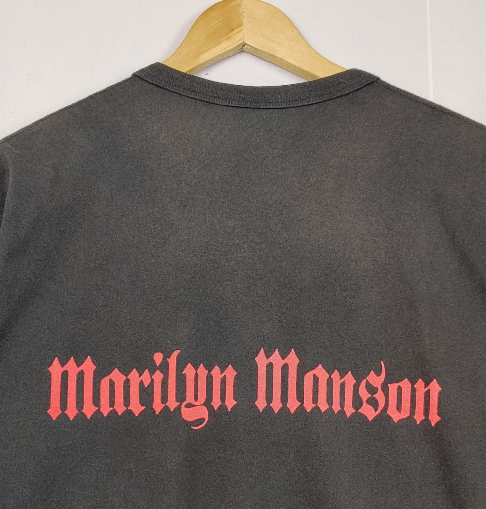 Band Tees Vintage Marilyn Manson Band Tee Tshirt Size US L / EU 52-54 / 3 - 8 Thumbnail