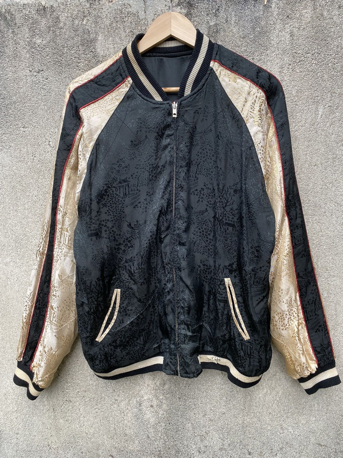 Japanese Brand Vintage Sukajan Reversible Devil Embroidery Satin Jacket Size US L / EU 52-54 / 3 - 3 Thumbnail