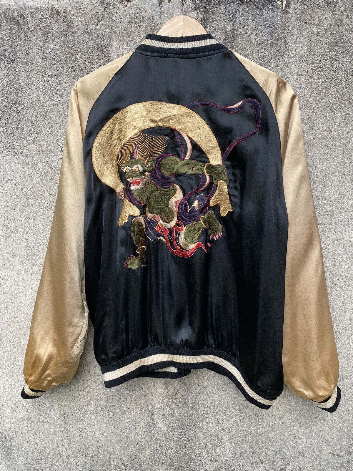 Japanese Brand Vintage Sukajan Reversible Devil Embroidery Satin Jacket Size US L / EU 52-54 / 3 - 2 Thumbnail