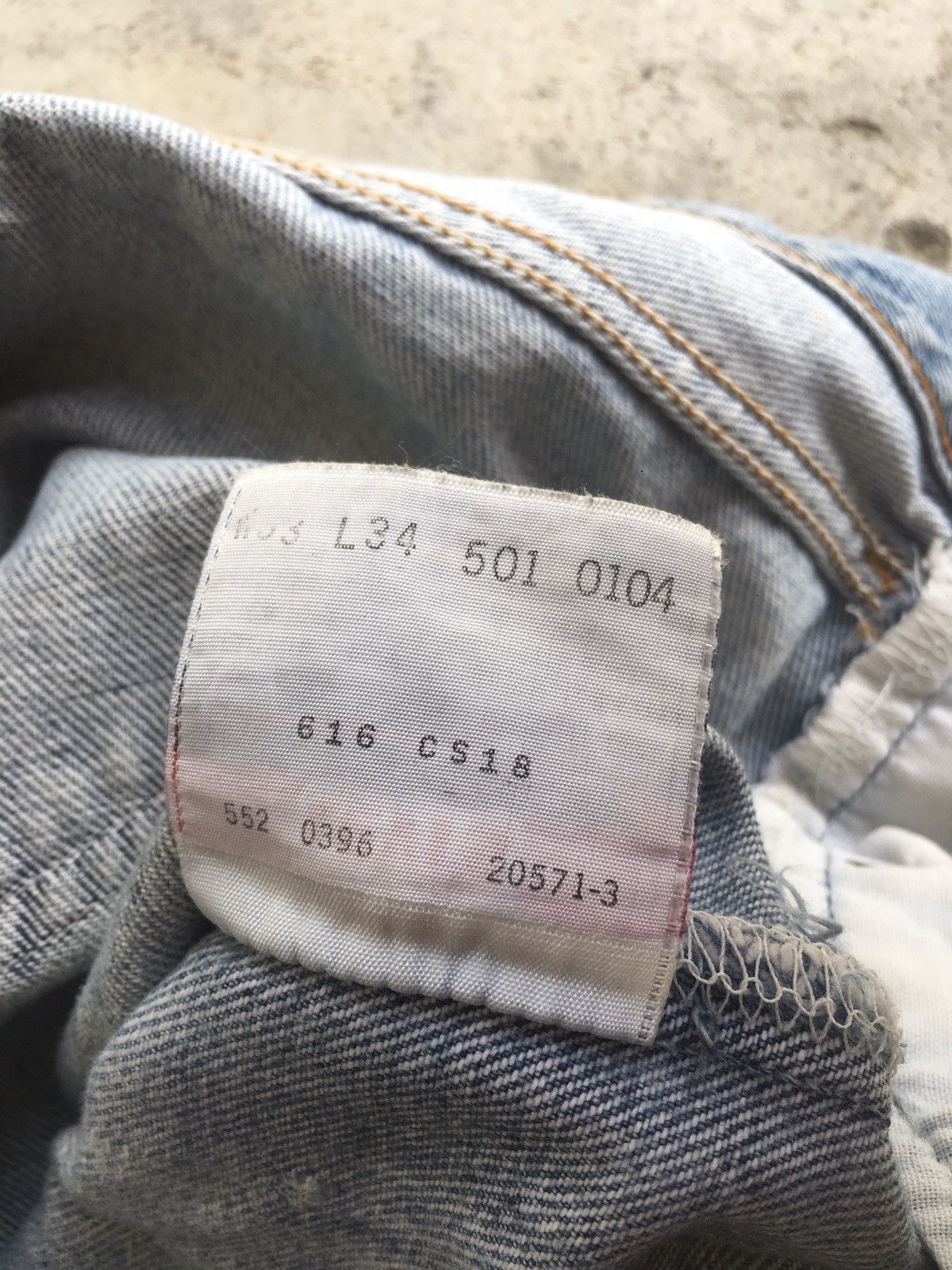 Levi's Vintage 90s Levi’s 501 Distressed Denim Jeans size 33 Size US 33 - 4 Thumbnail