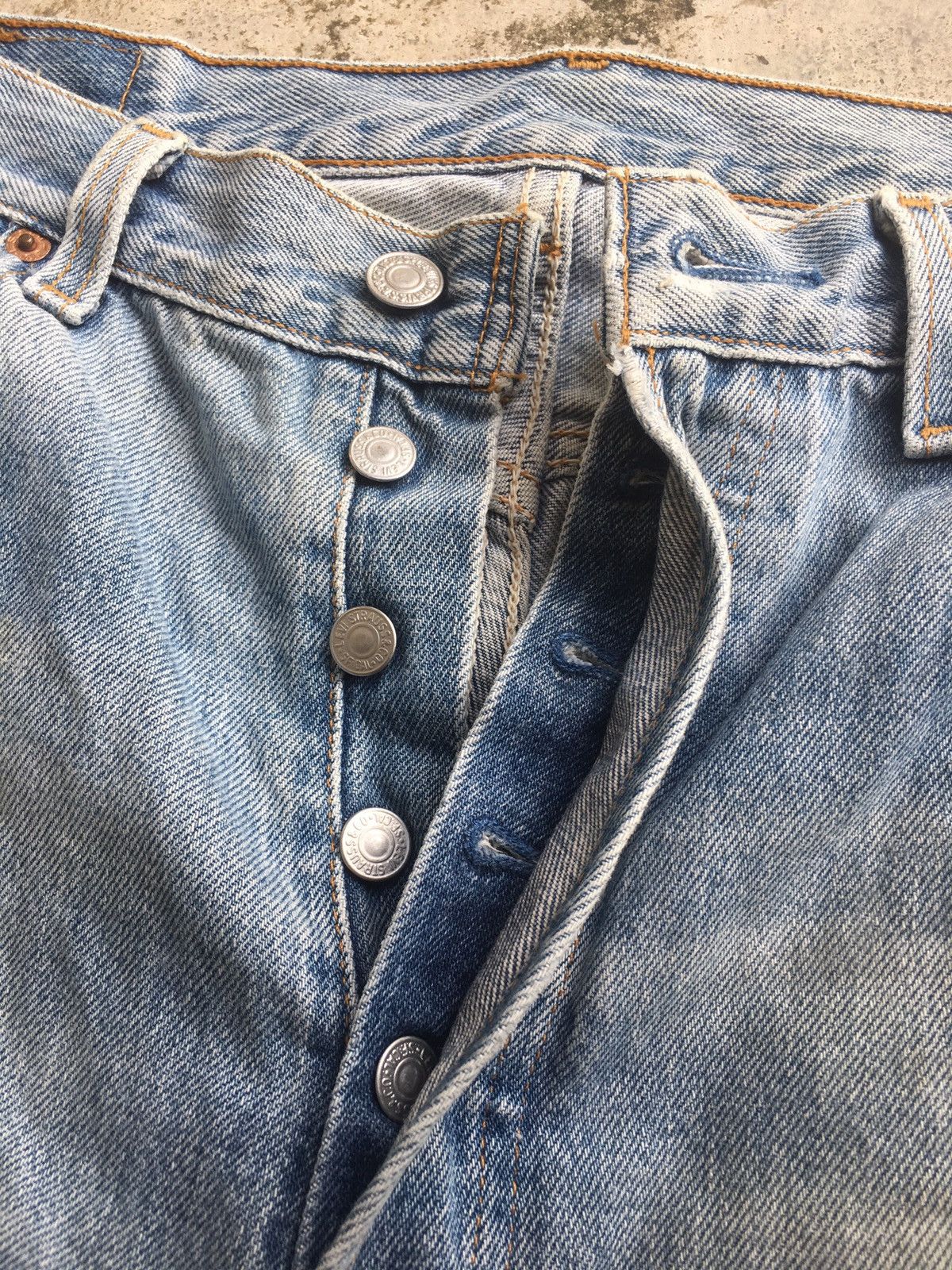 Levi's Vintage 90s Levi’s 501 Distressed Denim Jeans size 33 Size US 33 - 5 Thumbnail