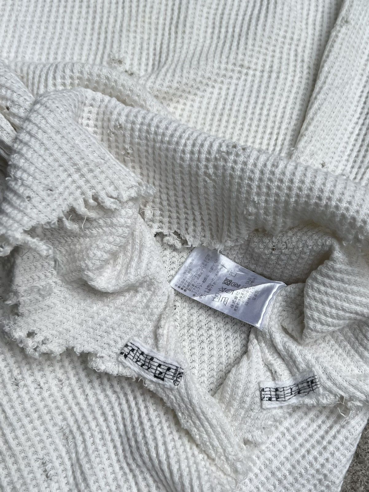 02ss Number (N)ine Distressed Waffle Top