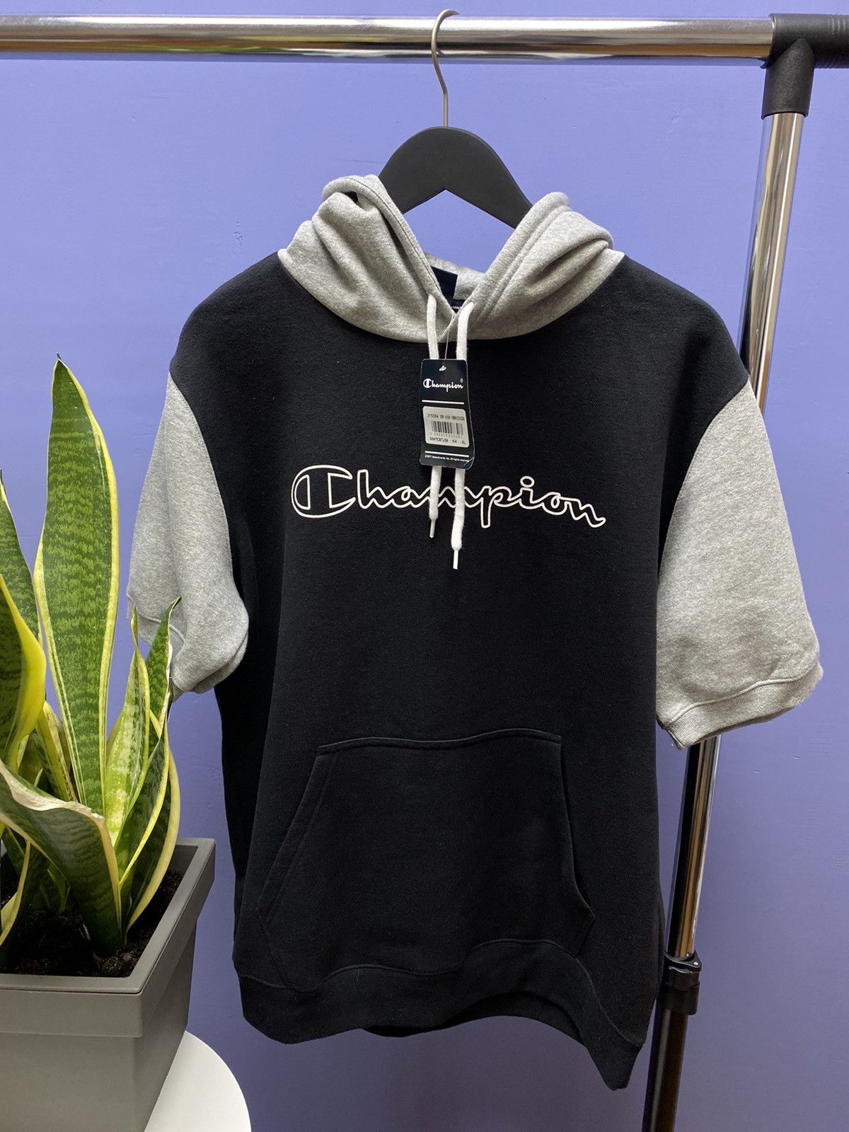Champion Champion Half Sleeve Hoodie Sweatshirt Size US XL / EU 56 / 4 - 4 Thumbnail