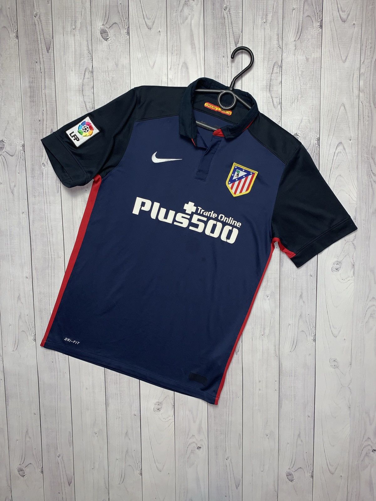 Nike × Vintage Nike Atletico Madrid soccer jersey size S Size US S / EU 44-46 / 1 - 1 Thumbnail
