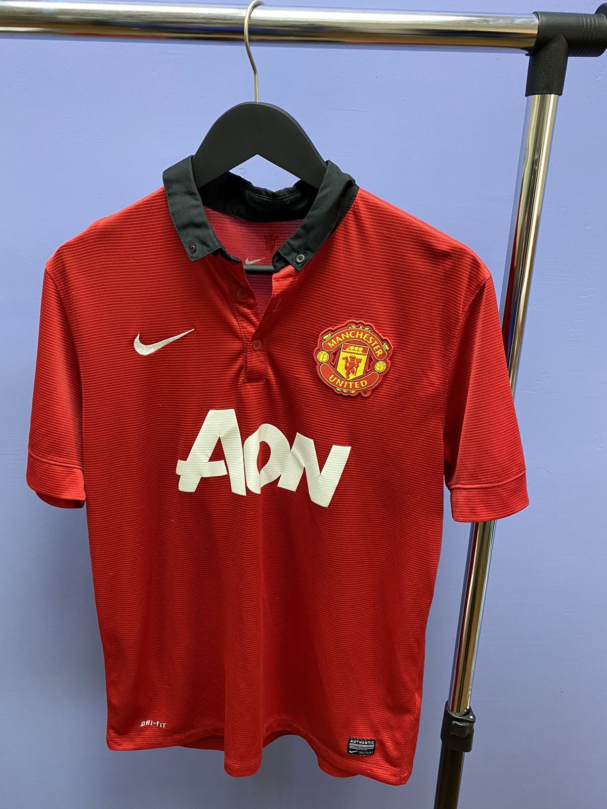 Nike Manchester United 2013 2014 Home Soccer Jersey Football Size US L / EU 52-54 / 3 - 4 Thumbnail