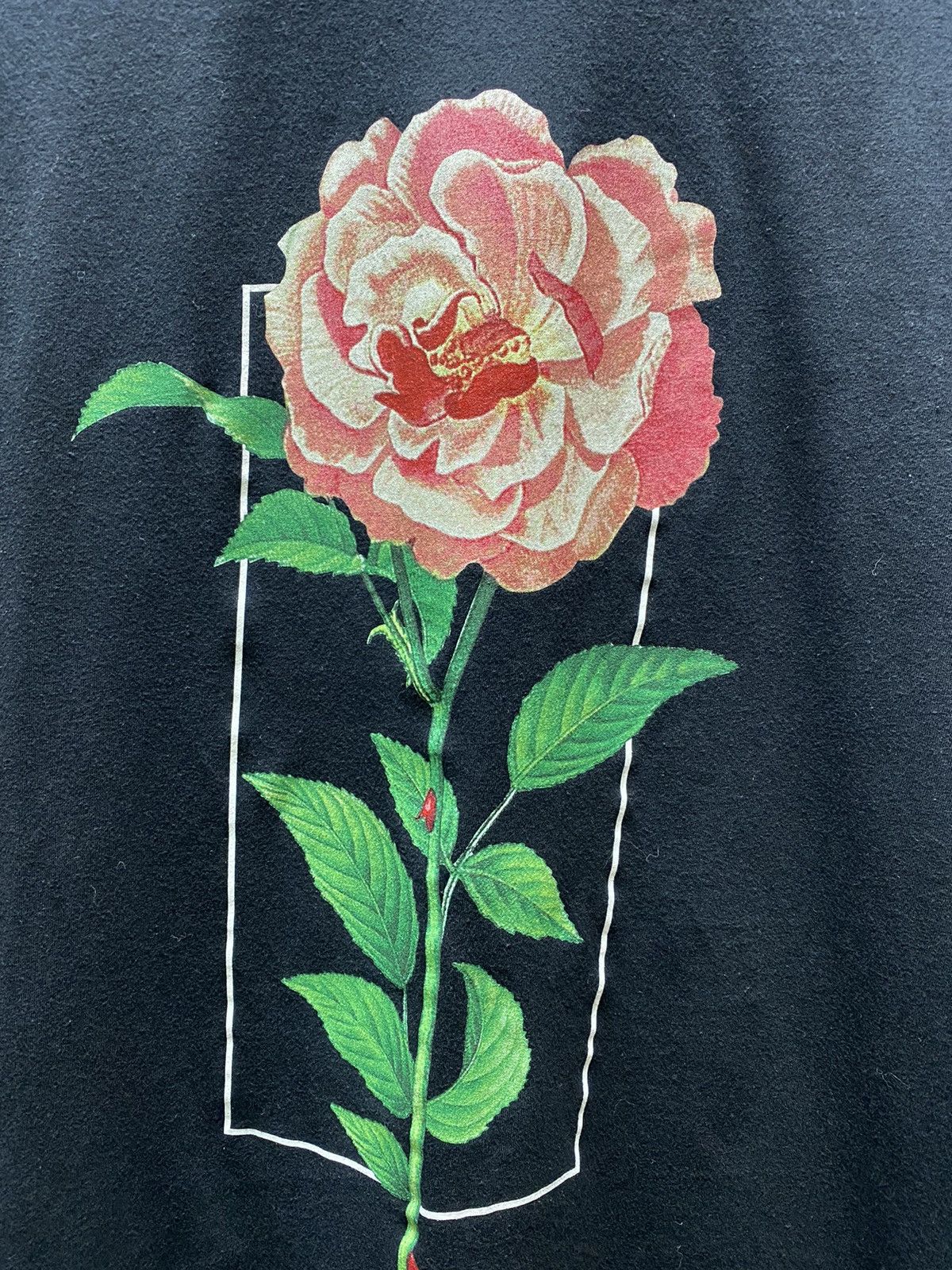 Band Tees Shawn Mendes The Tour 2019 T Shirt Size US M / EU 48-50 / 2 - 9 Thumbnail