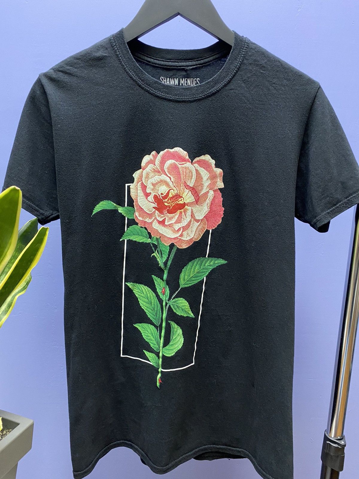 Band Tees Shawn Mendes The Tour 2019 T Shirt Size US M / EU 48-50 / 2 - 8 Thumbnail