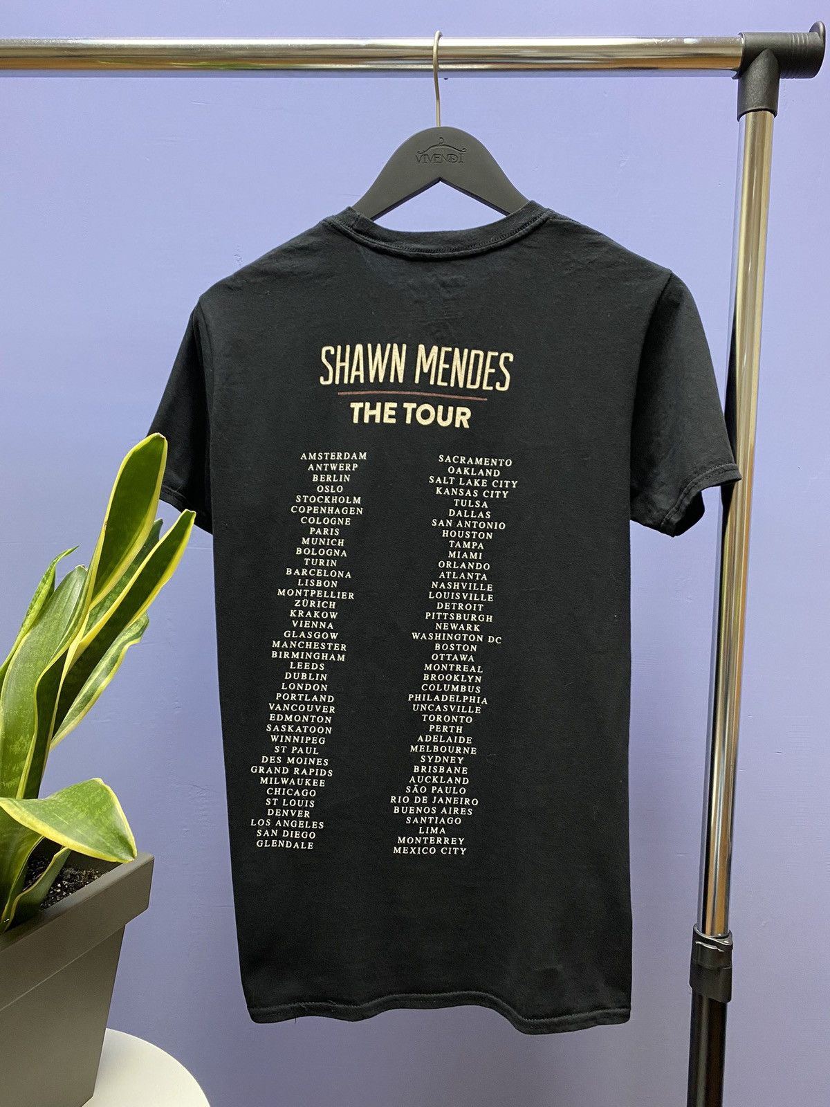 Band Tees Shawn Mendes The Tour 2019 T Shirt Size US M / EU 48-50 / 2 - 13 Thumbnail