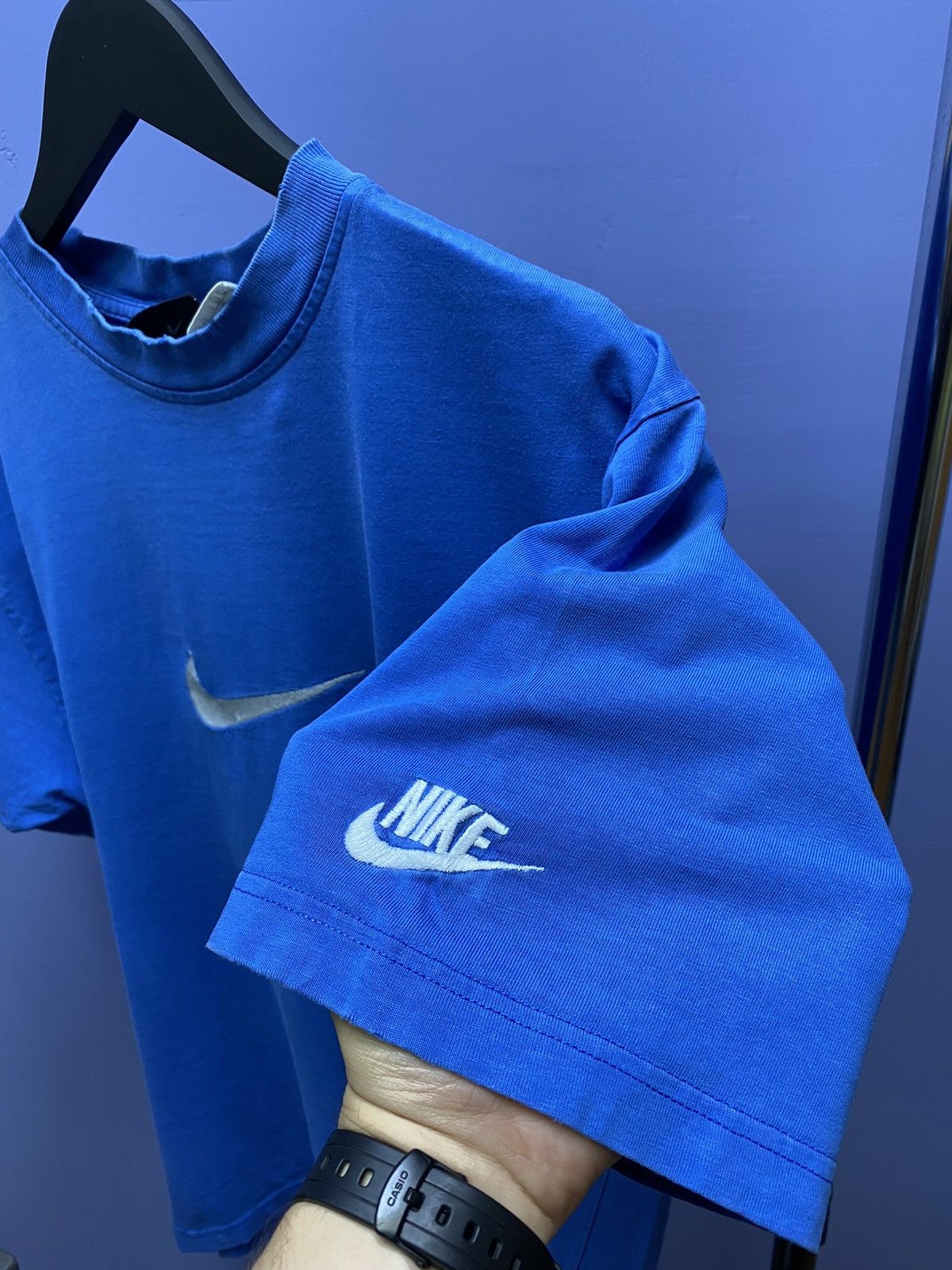 Vintage Vintage 90s Nike Big Centre Logo T Shirt Men’s Blue M Size US M / EU 48-50 / 2 - 15 Thumbnail