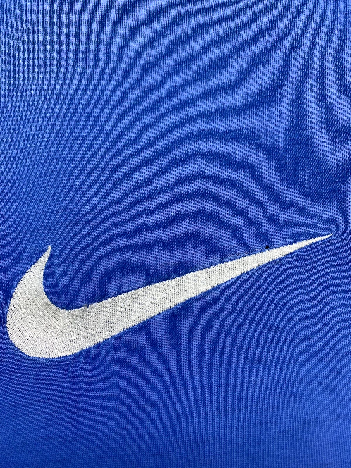 Vintage Vintage 90s Nike Big Centre Logo T Shirt Men’s Blue M Size US M / EU 48-50 / 2 - 11 Thumbnail