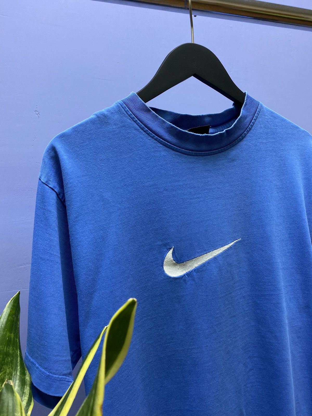 Vintage Vintage 90s Nike Big Centre Logo T Shirt Men’s Blue M Size US M / EU 48-50 / 2 - 6 Thumbnail