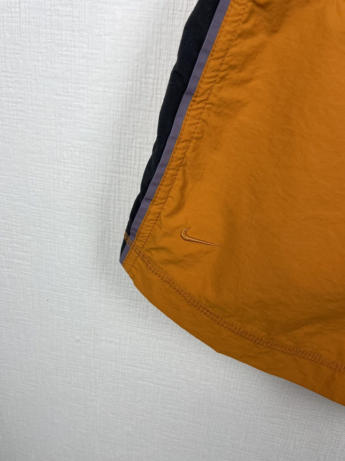 Nike Vintage nike y2k nylon shorts size L Size US 34 / EU 50 - 2 Thumbnail