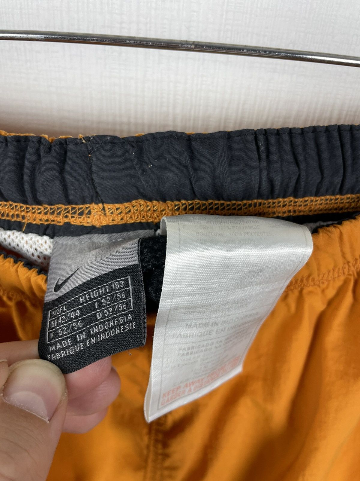 Nike Vintage nike y2k nylon shorts size L Size US 34 / EU 50 - 7 Thumbnail