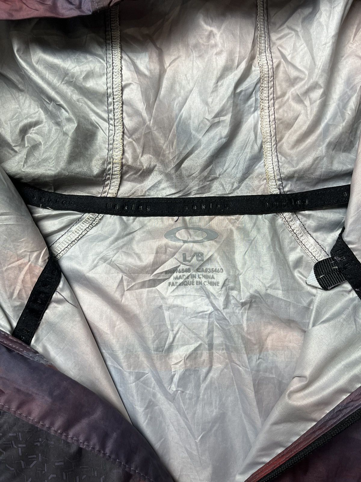 Oakley Vintage Oakley waterproof windbreaker jacket size L Size US L / EU 52-54 / 3 - 8 Thumbnail
