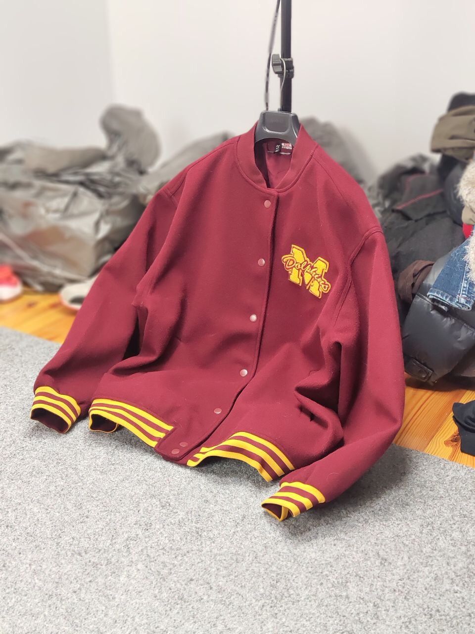 Vintage Vintage Varsity Bomber Jacket Dolphins burgundy logo Size US M / EU 48-50 / 2 - 21 Thumbnail