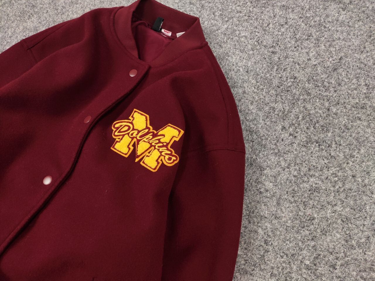 Vintage Vintage Varsity Bomber Jacket Dolphins burgundy logo Size US M / EU 48-50 / 2 - 4 Thumbnail