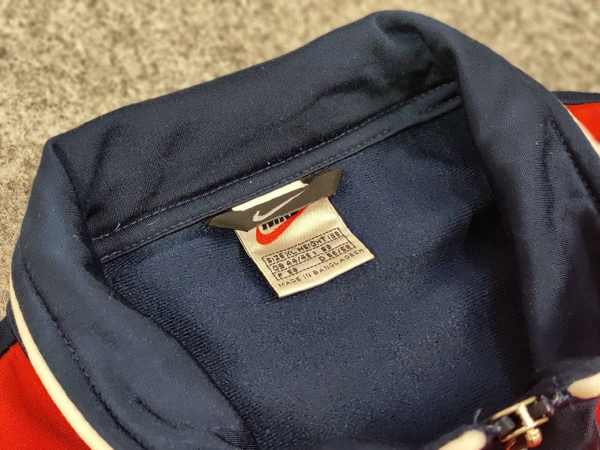 Nike Vintage Nike 90s Big Swoosh Sweatshirt windbreaker Hype y2k Size US XL / EU 56 / 4 - 15 Thumbnail