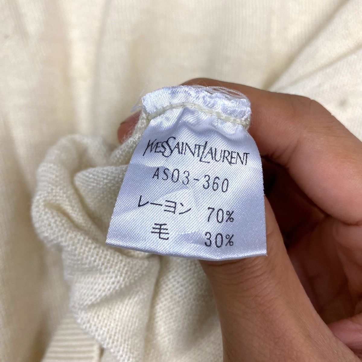 Yves Saint Laurent VINTAGE YVES SAINT LAURENT SMALL LOGO JUMPER PULLOVER Size US S / EU 44-46 / 1 - 7 Thumbnail